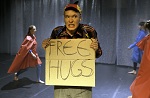 freehugs_esitys